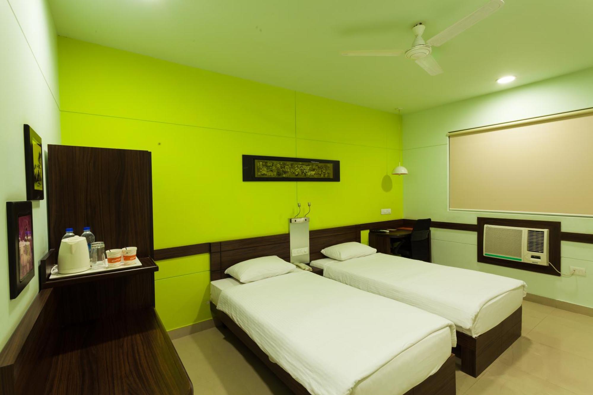 Twin Room,1221753241:JPEG